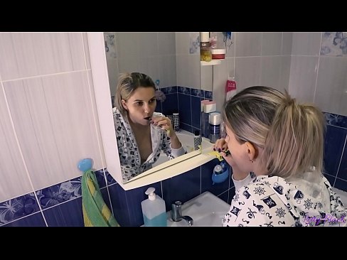 ❤️ Bidh Hack le òga ann am pajamas a’ crìochnachadh cum beòil ann an asal - letty black ❤ Porno fb aig gd.analizatorkrovi.ru